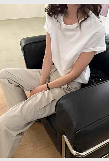 B13.捲髮歐膩柔軟短TEE
