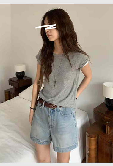 B31.好身材拉克蘭袖包肩TEE