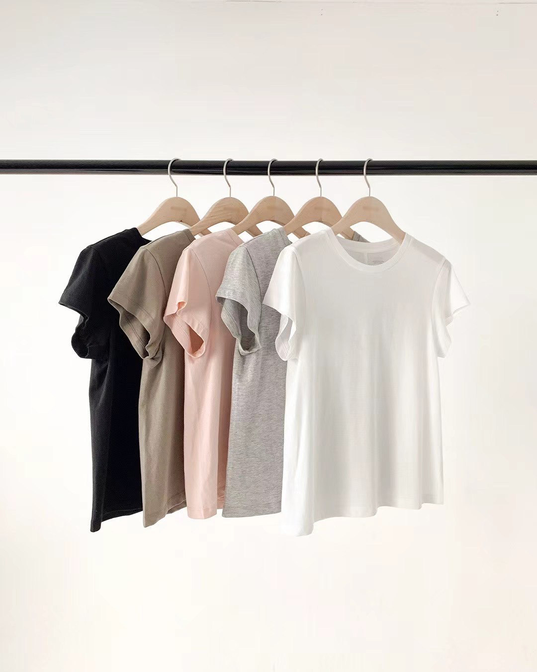 A23.顏值家莫代爾混棉顯瘦短TEE