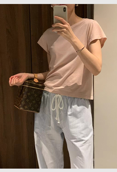 A23.顏值家莫代爾混棉顯瘦短TEE