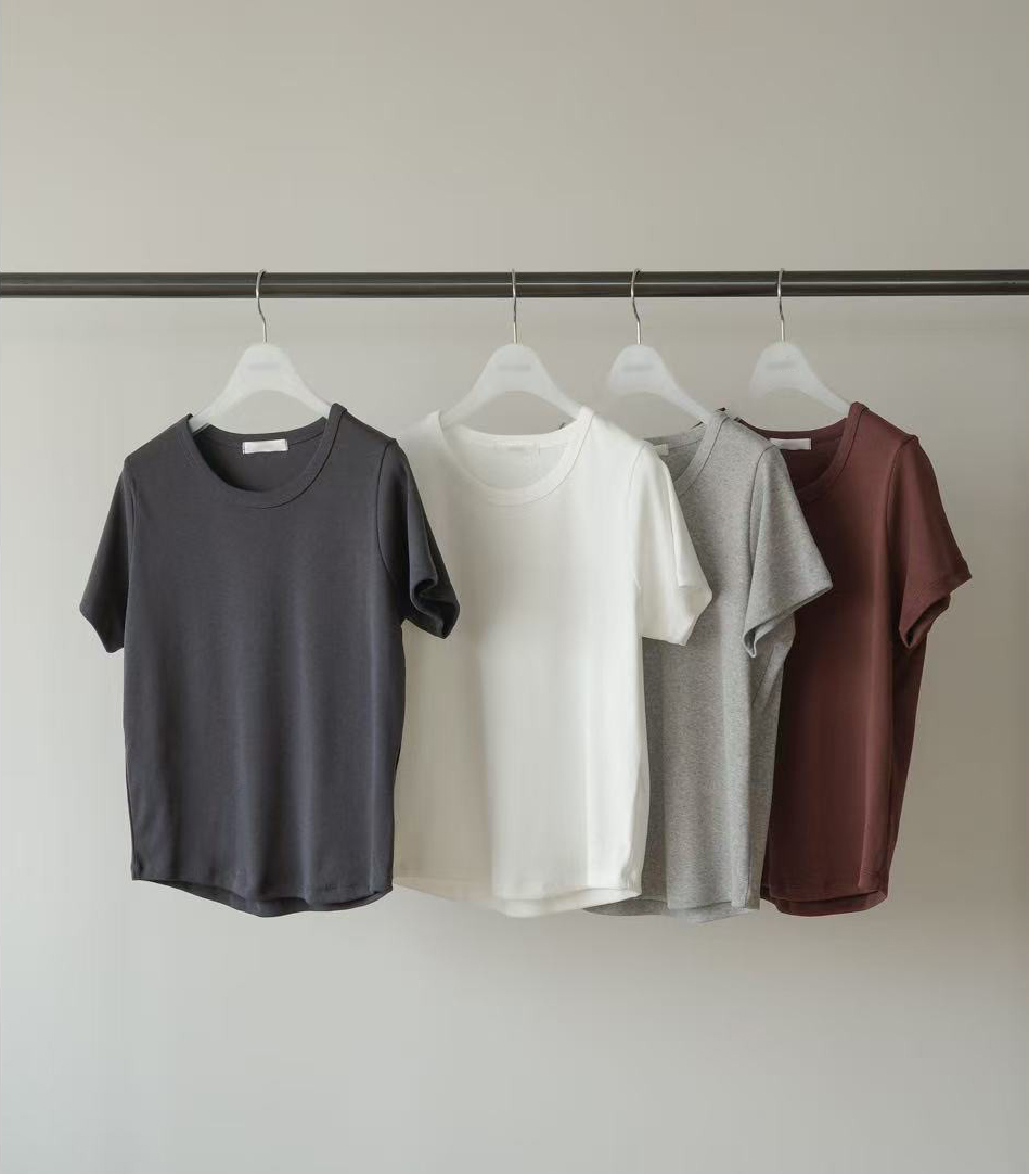 A43.瘦瘦歐膩女孩素面TEE