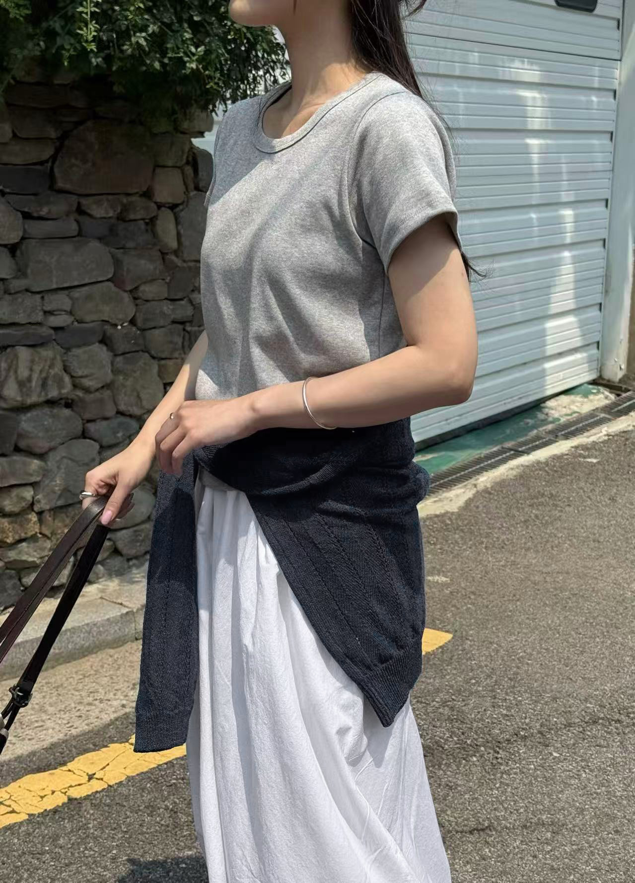 A43.瘦瘦歐膩女孩素面TEE