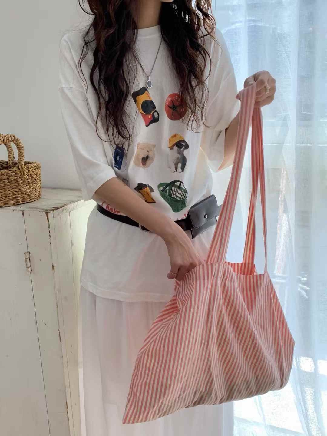 B41.逗趣貓咪塗鴉TEE