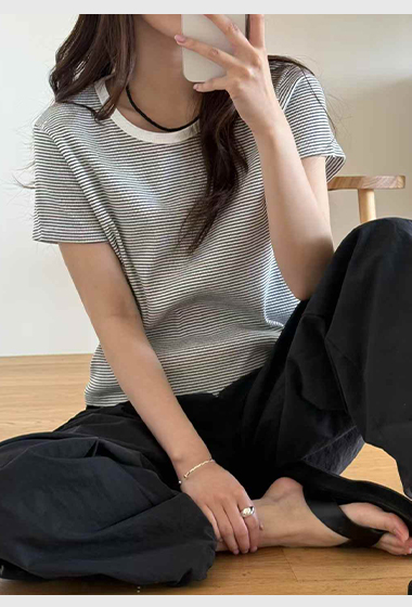 A42.瘦瘦歐膩滾邊條紋TEE