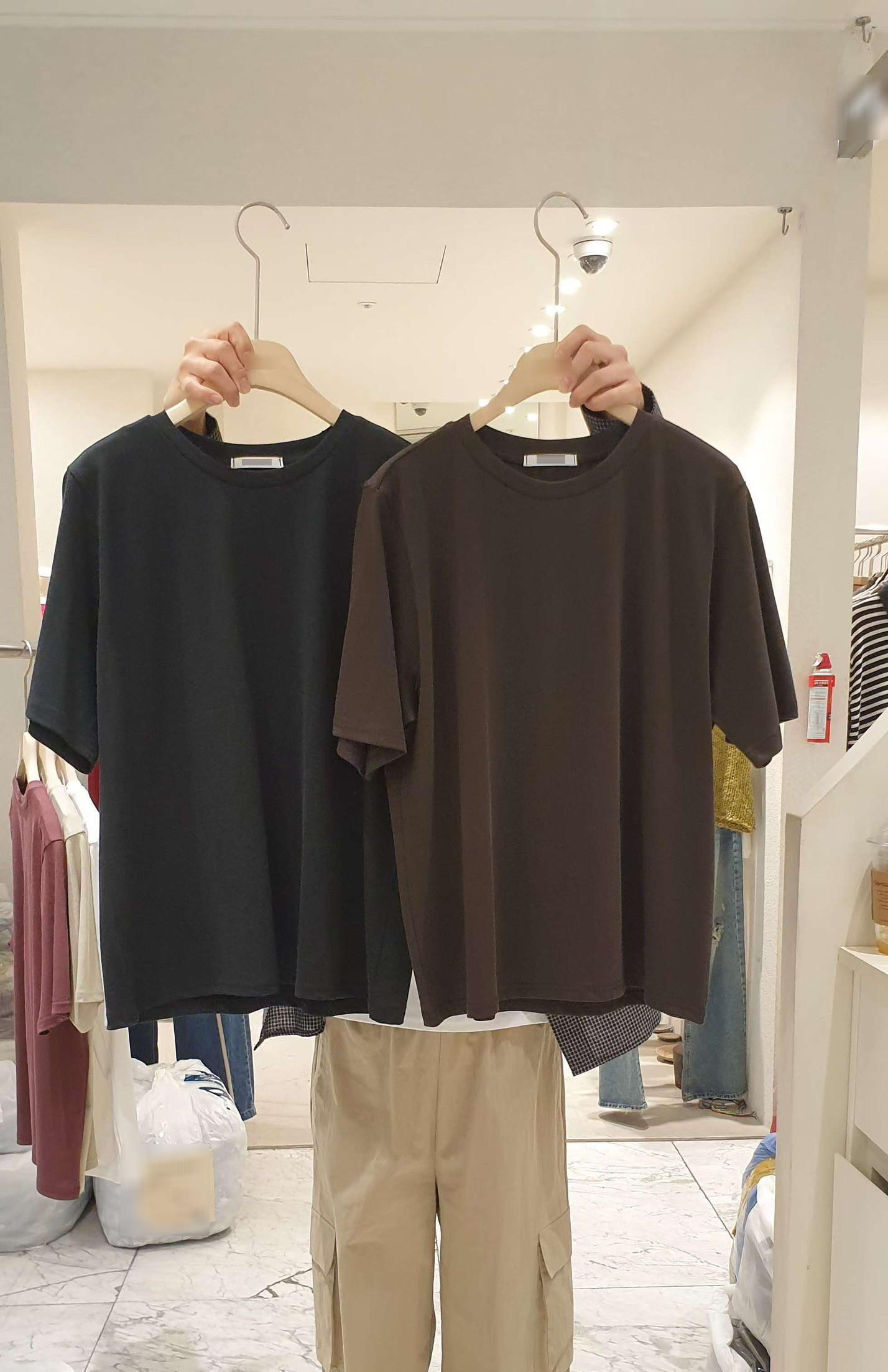 A54.小臉歐膩初秋短袖素TEE