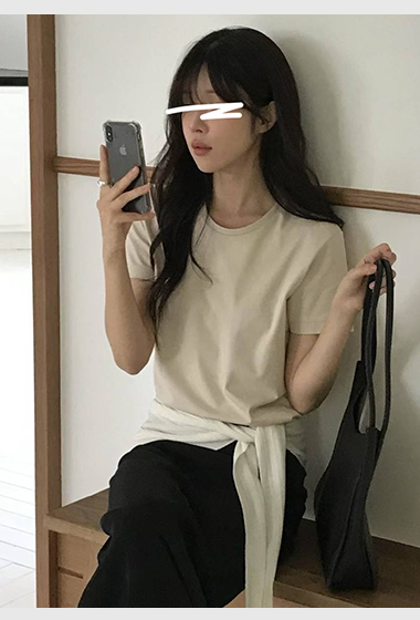 B03.小V家細緻收邊圓領TEE