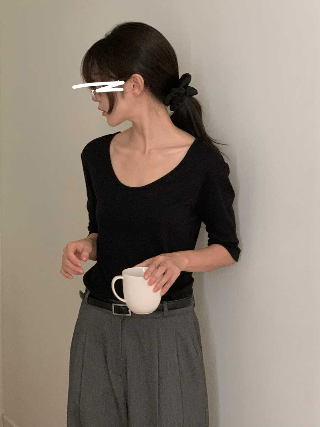 B06.小V家大U領天絲棉素TEE
