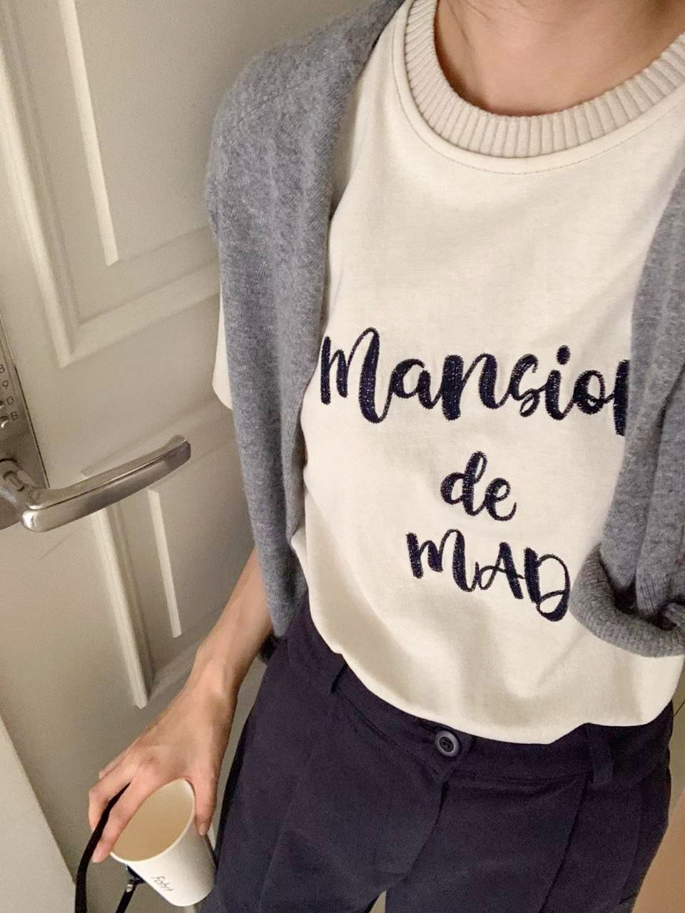 A10.法式甜美字母刺繡TEE