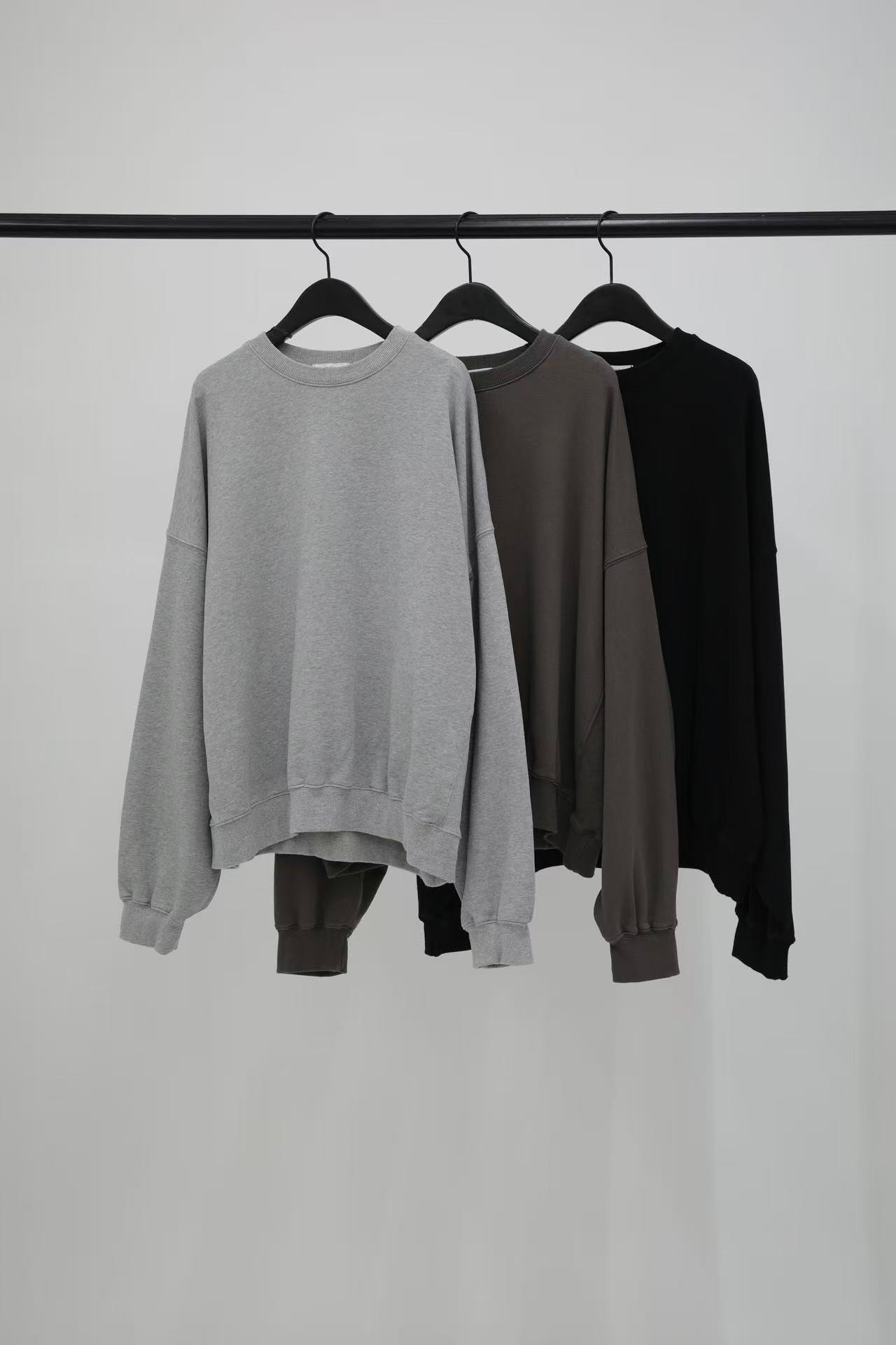 纖瘦家顯瘦落肩圓領TEE