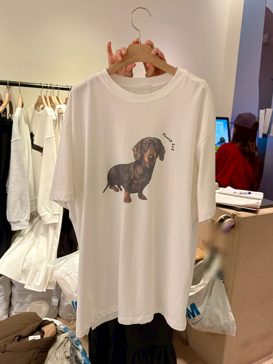 B134.寫真臘腸狗狗棉TEE