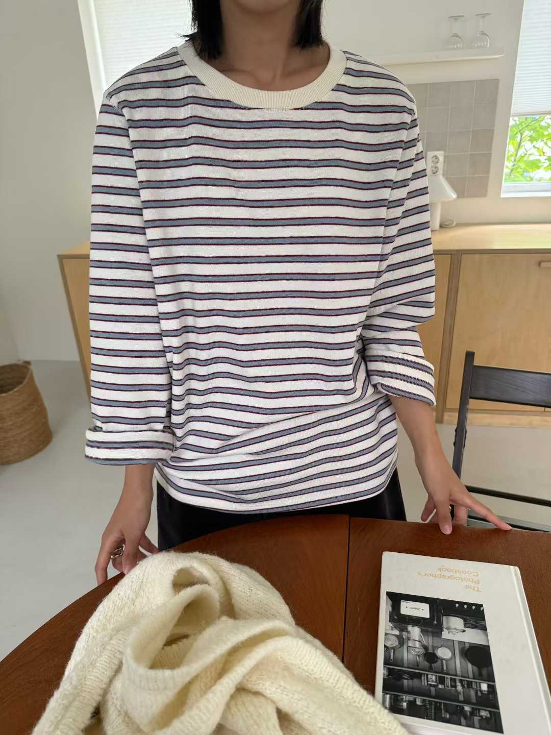B129.復古風撞色條紋TEE