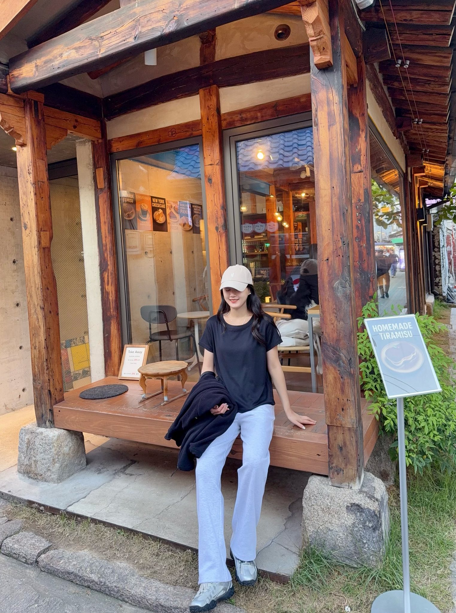 秋日必備自在磨毛短袖面膜TEE