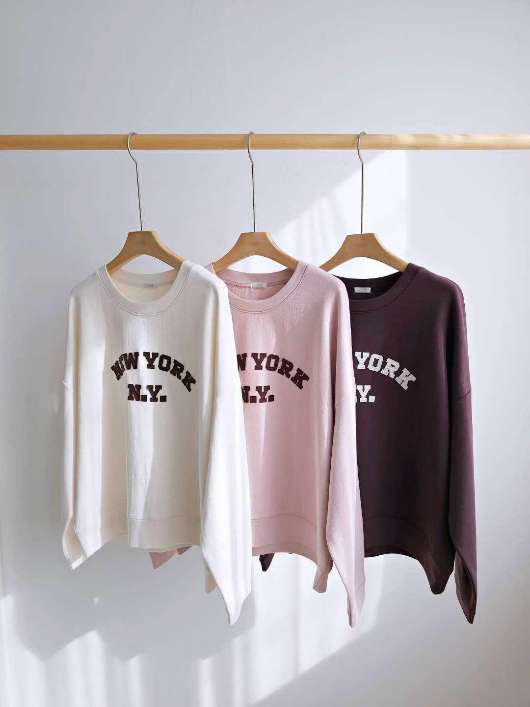 B14.NEW YORK貼布繡大學TEE