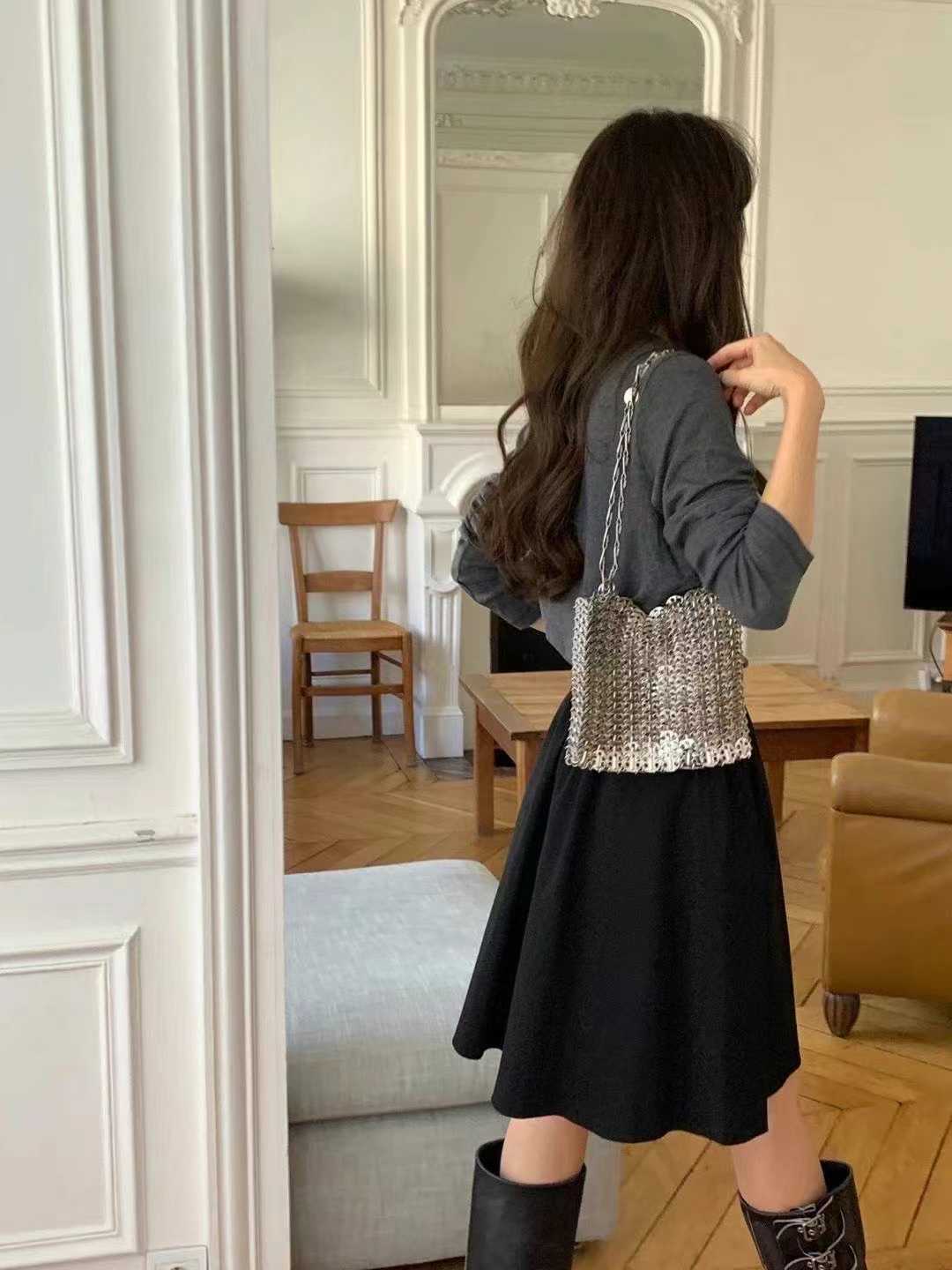 A19.顏值家女孩百搭長袖素TEE