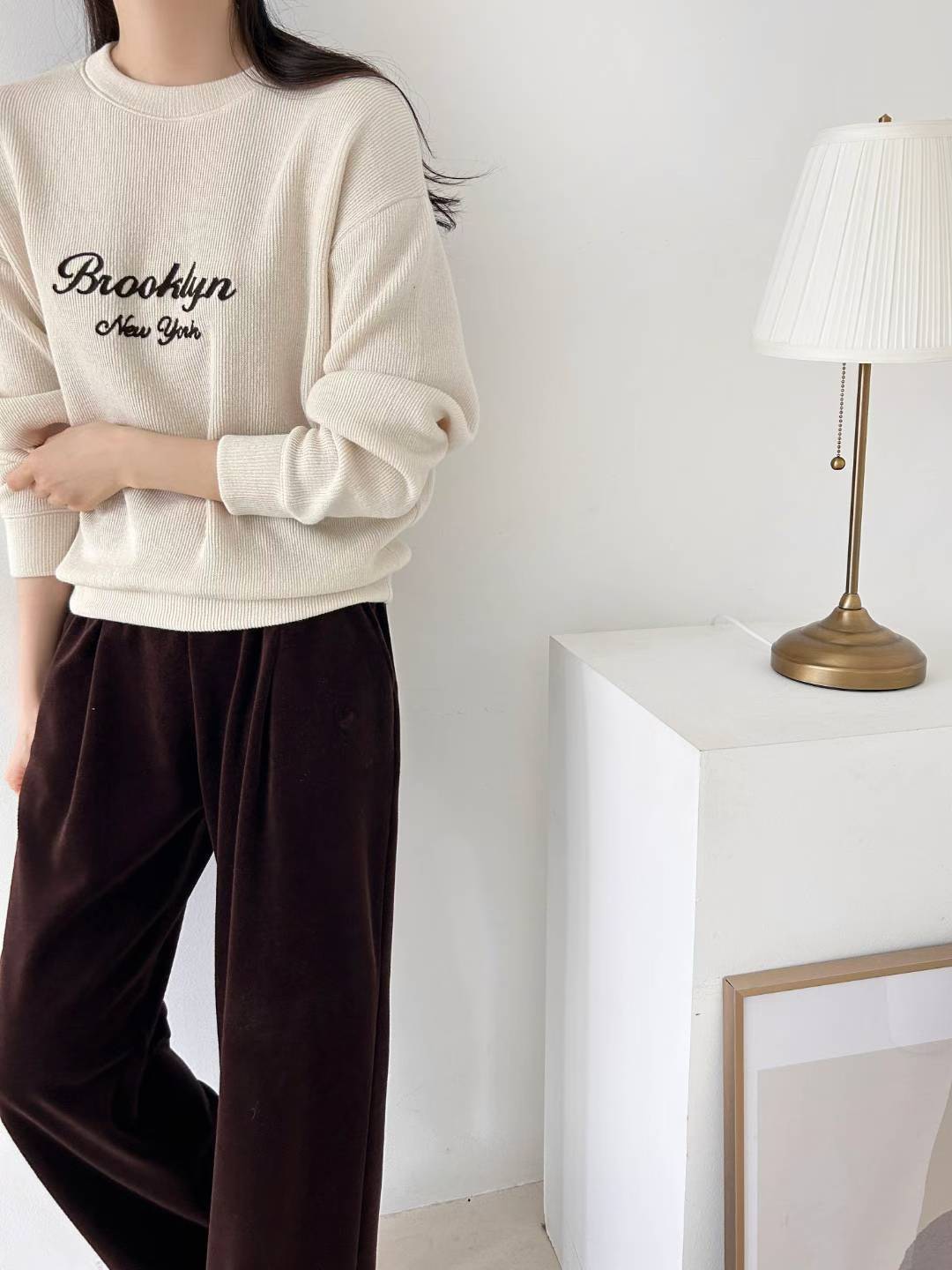 A15.NEW YORK繡字針織上衣