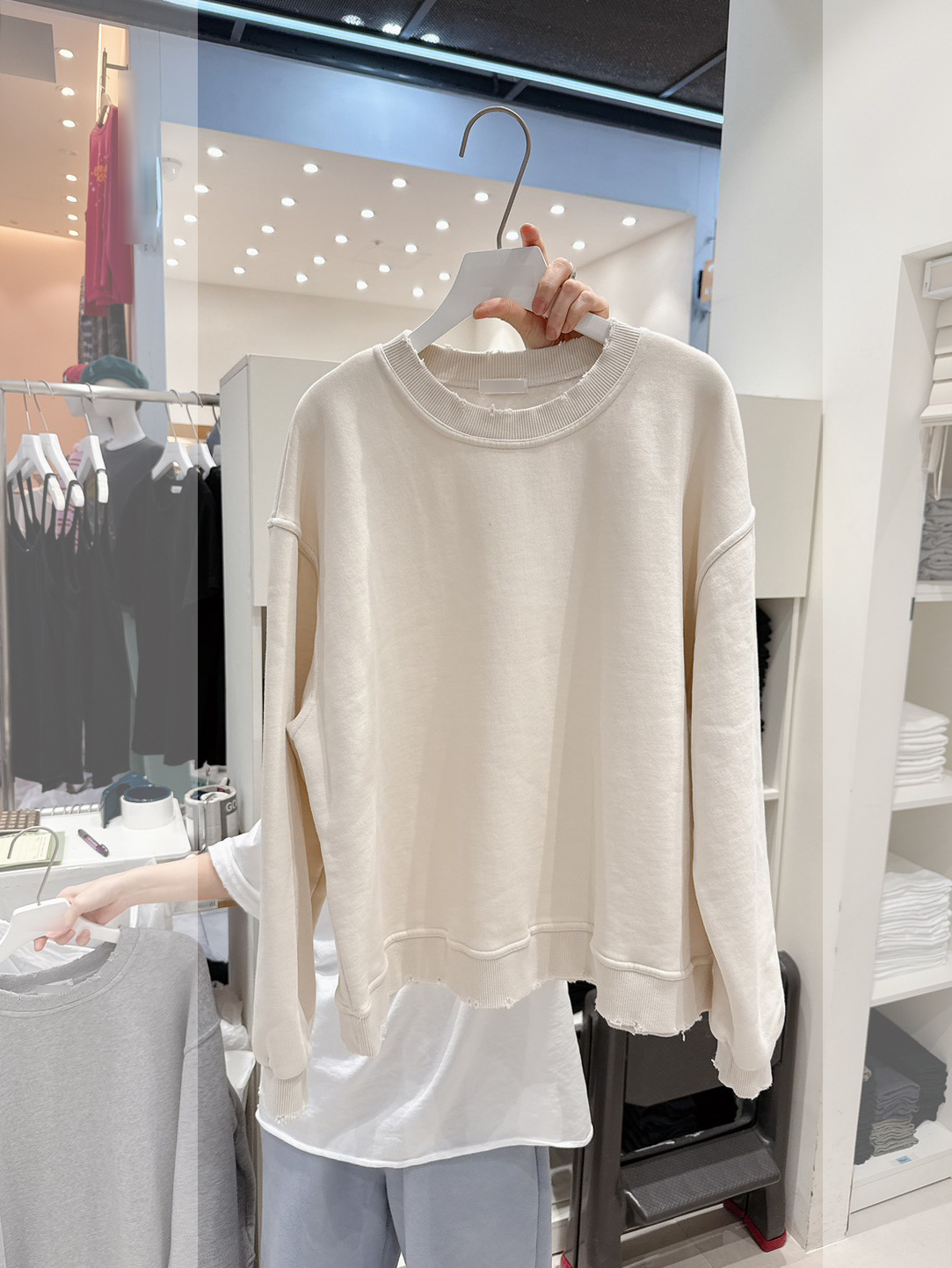 A03.率性邊緣微破內磨毛大學TEE