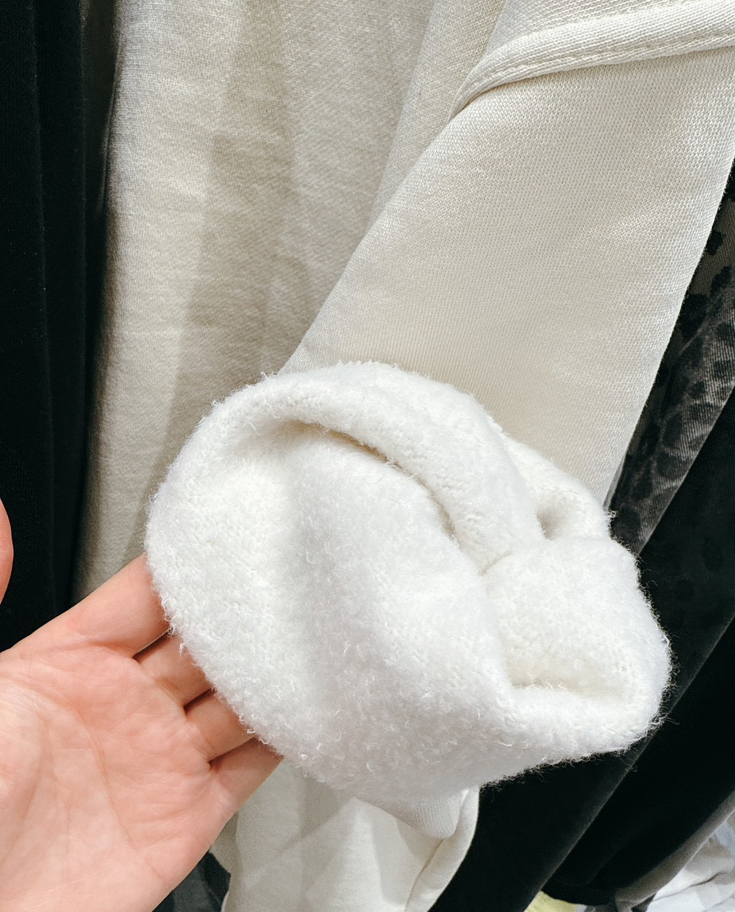 A03.率性邊緣微破內磨毛大學TEE