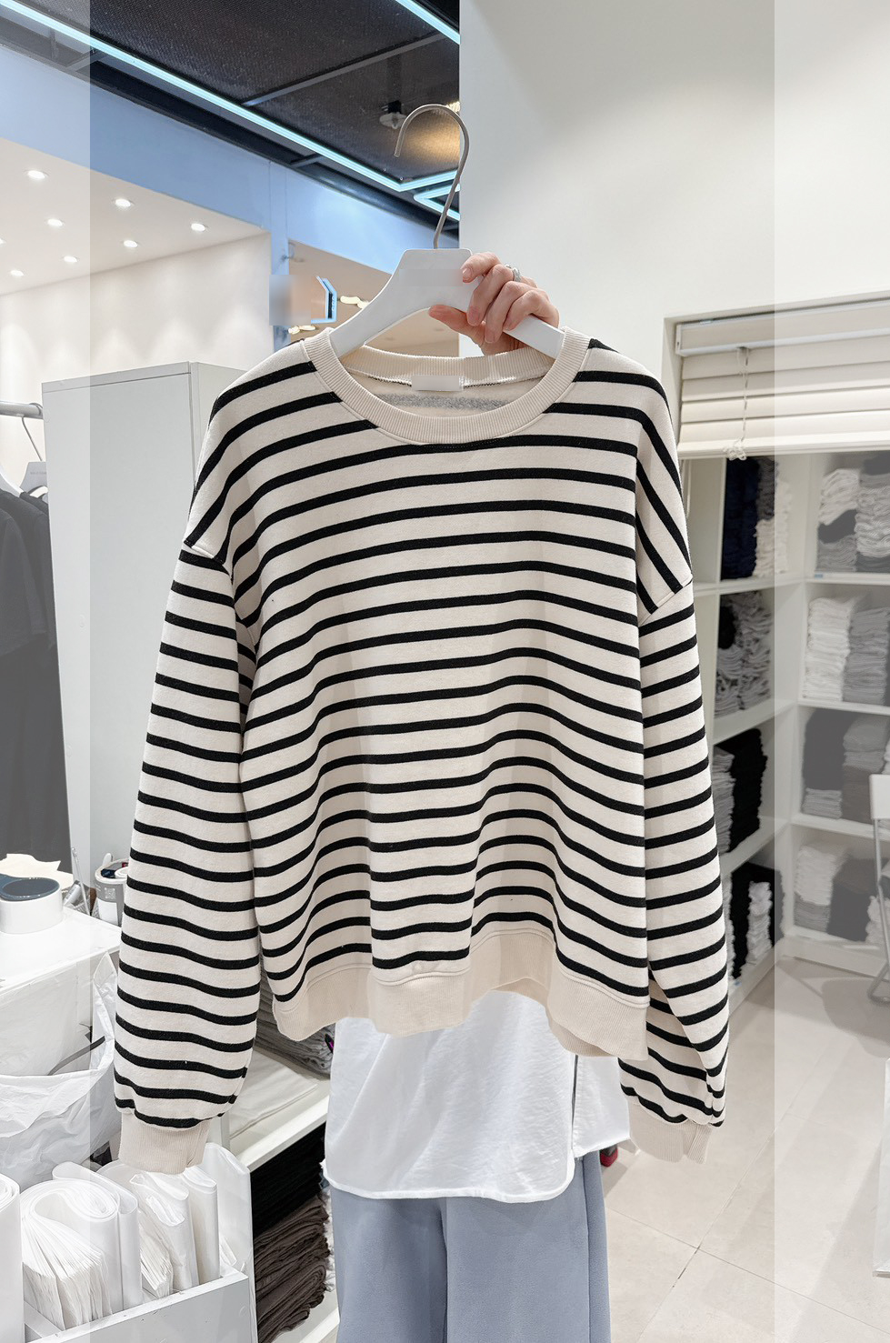 A02.拼接設計內磨毛條紋大學TEE