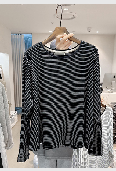 C11.女孩細緻條紋長袖上衣