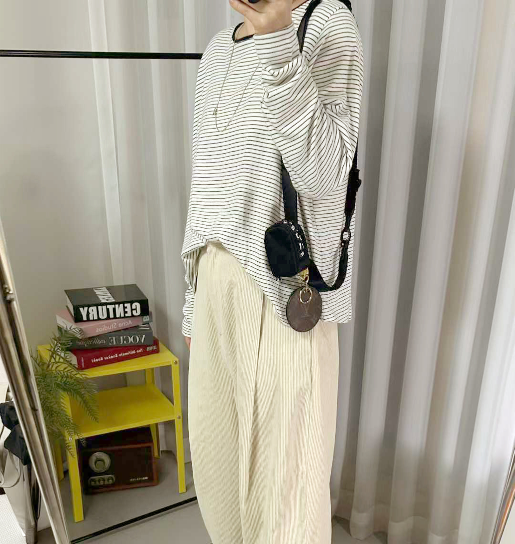 C11.女孩細緻條紋長袖上衣