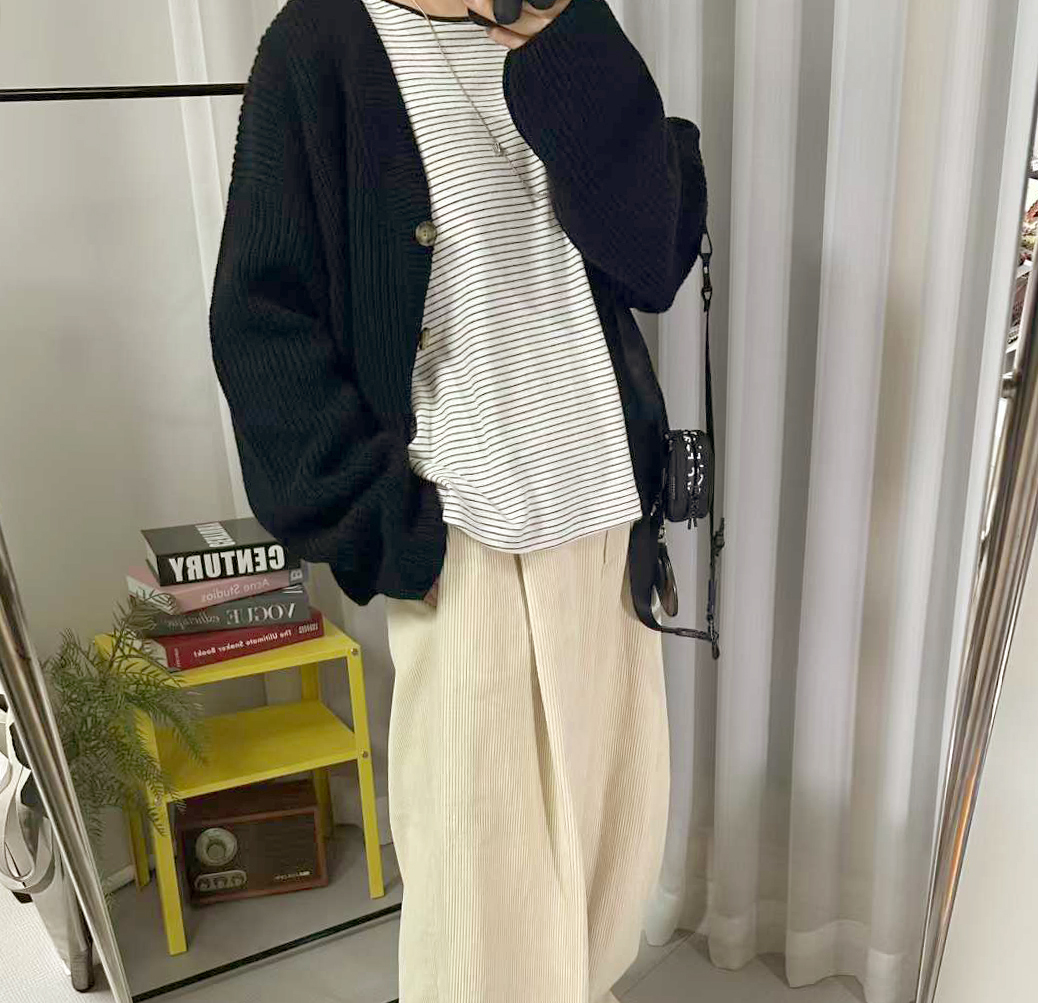 C11.女孩細緻條紋長袖上衣