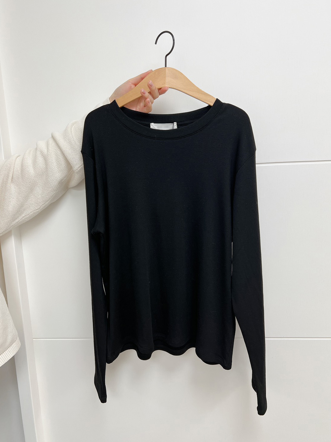 B28.自信好穿彈Q素面長袖TEE
