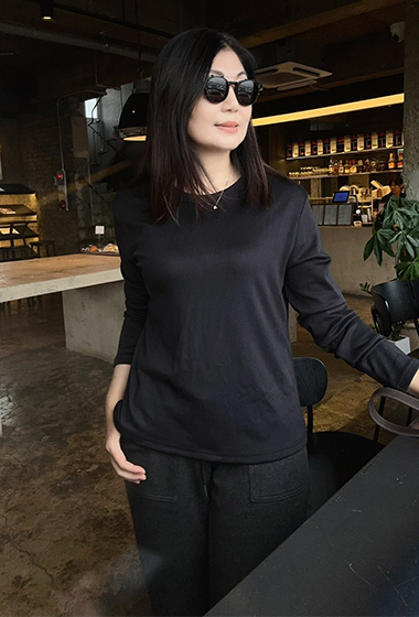 B28.自信好穿彈Q素面長袖TEE