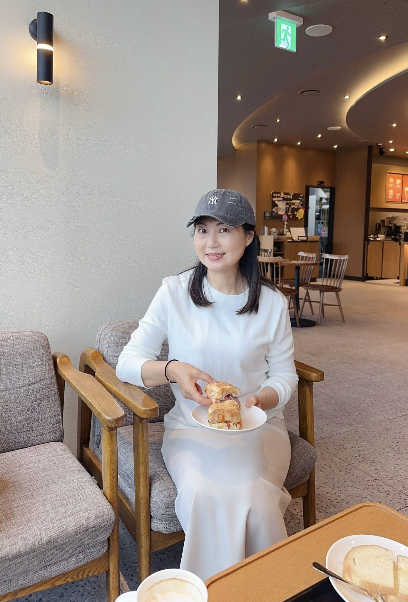 B28.自信好穿彈Q素面長袖TEE