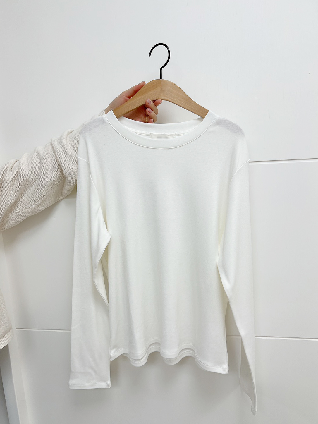 B28.自信好穿彈Q素面長袖TEE