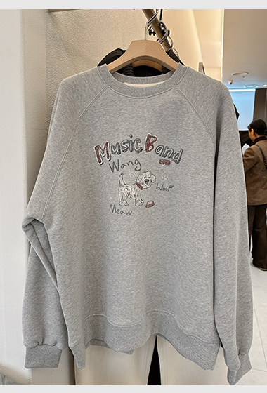 C07.可愛手繪感塗鴉小狗內刷毛TEE