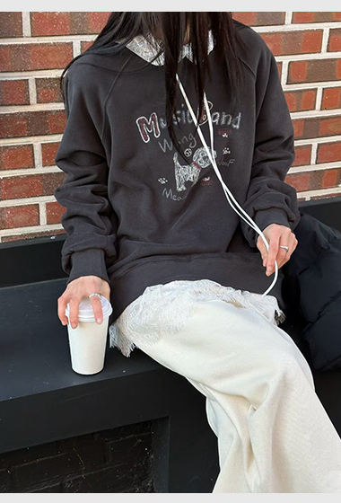 C07.可愛手繪感塗鴉小狗內刷毛TEE