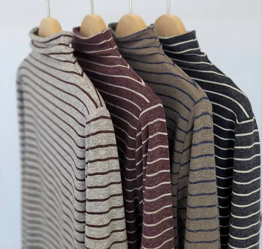 B75.不刺膚條紋高領上衣