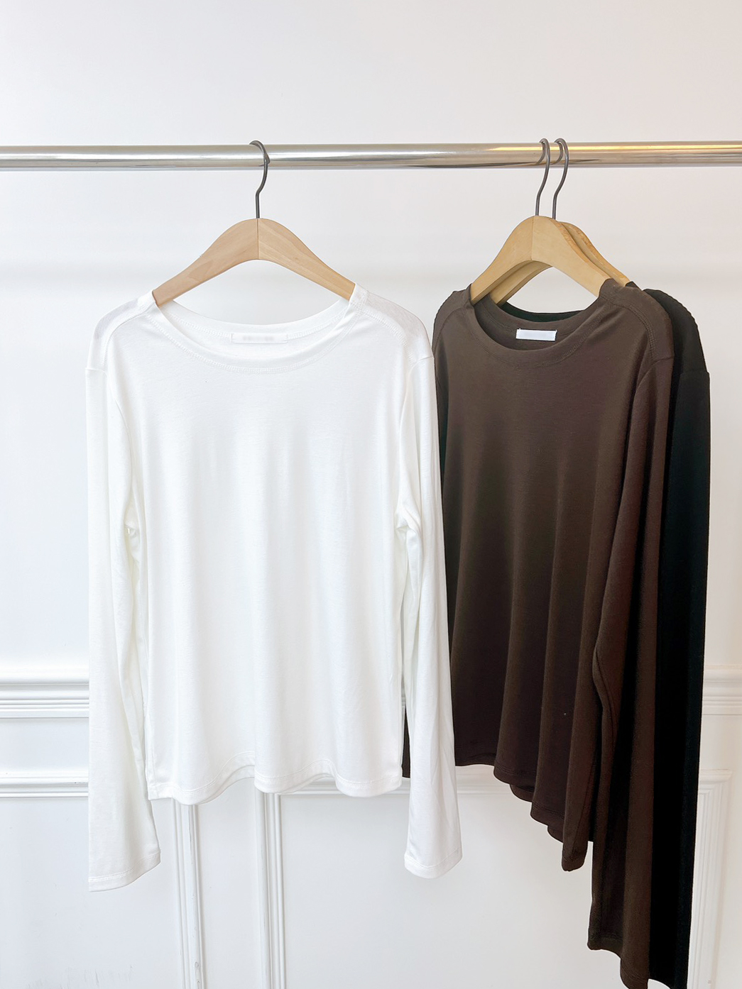 A20.韓國百搭推薦肩線前移上衣