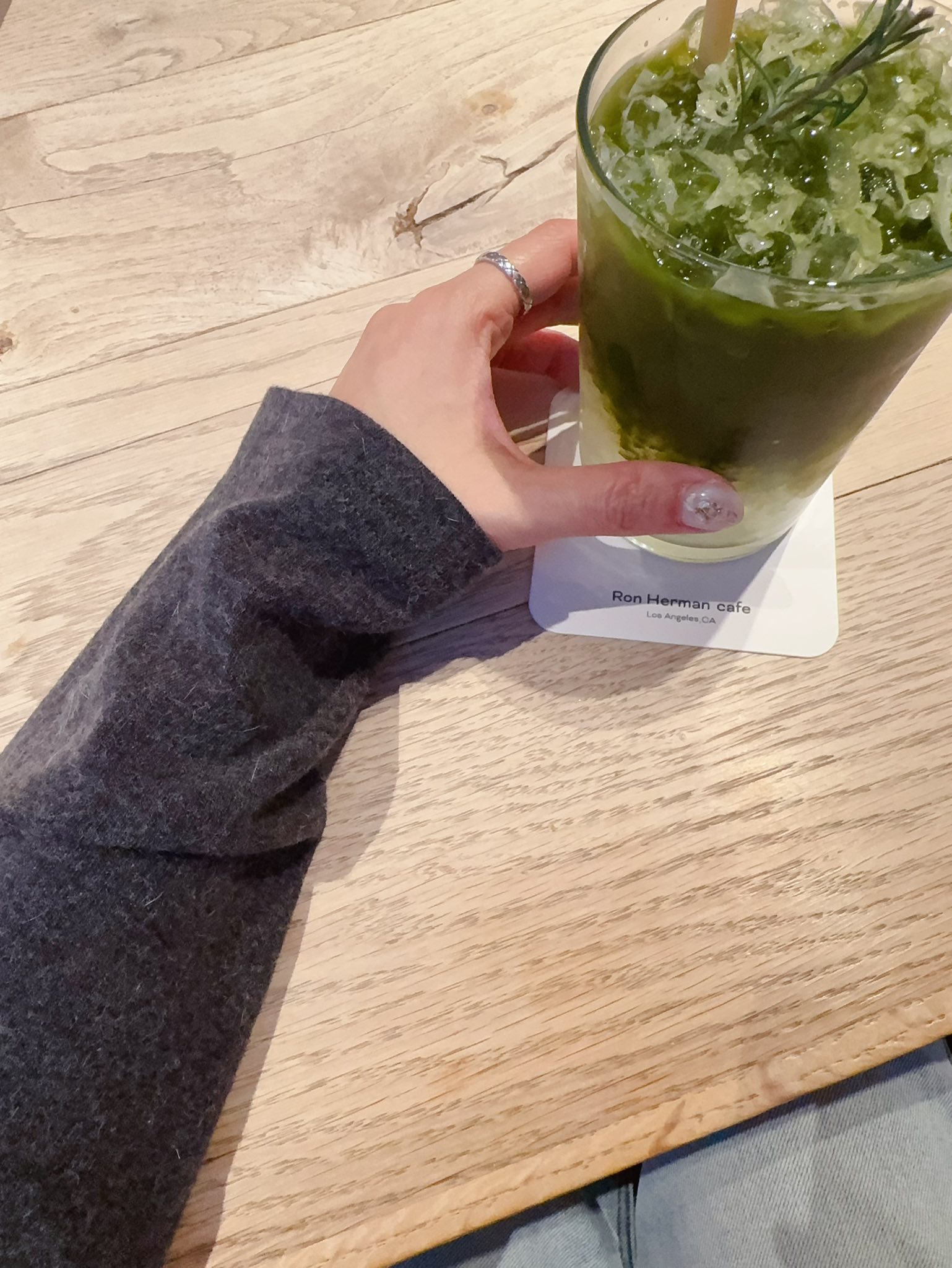 B26.冬季百搭大圓領開衩上衣