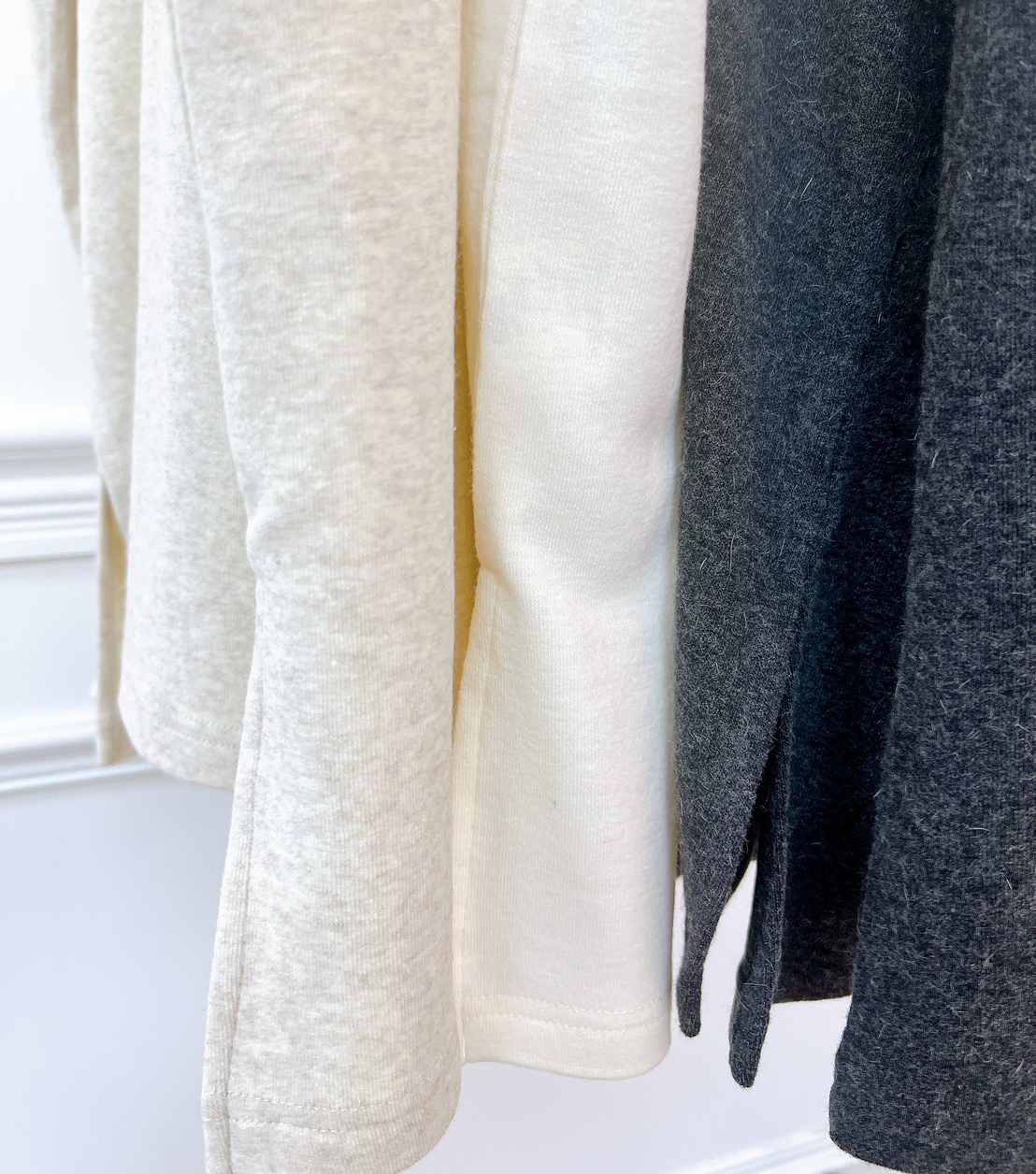 B26.冬季百搭大圓領開衩上衣