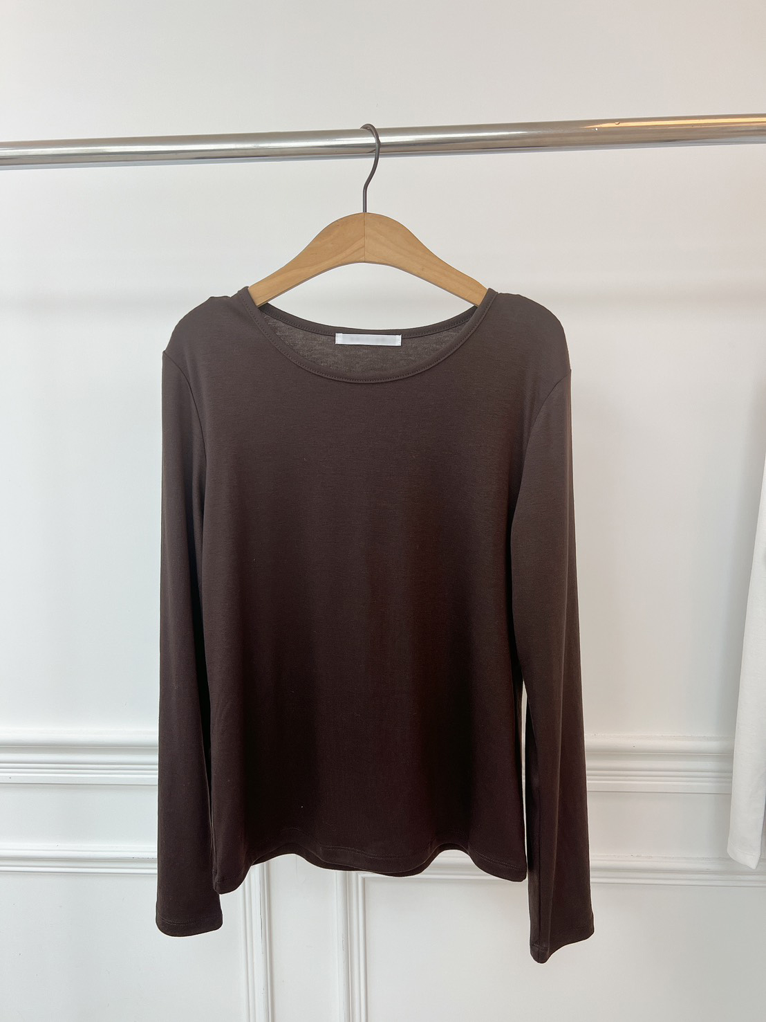 A112.女孩秋冬必備大圓領長袖素TEE