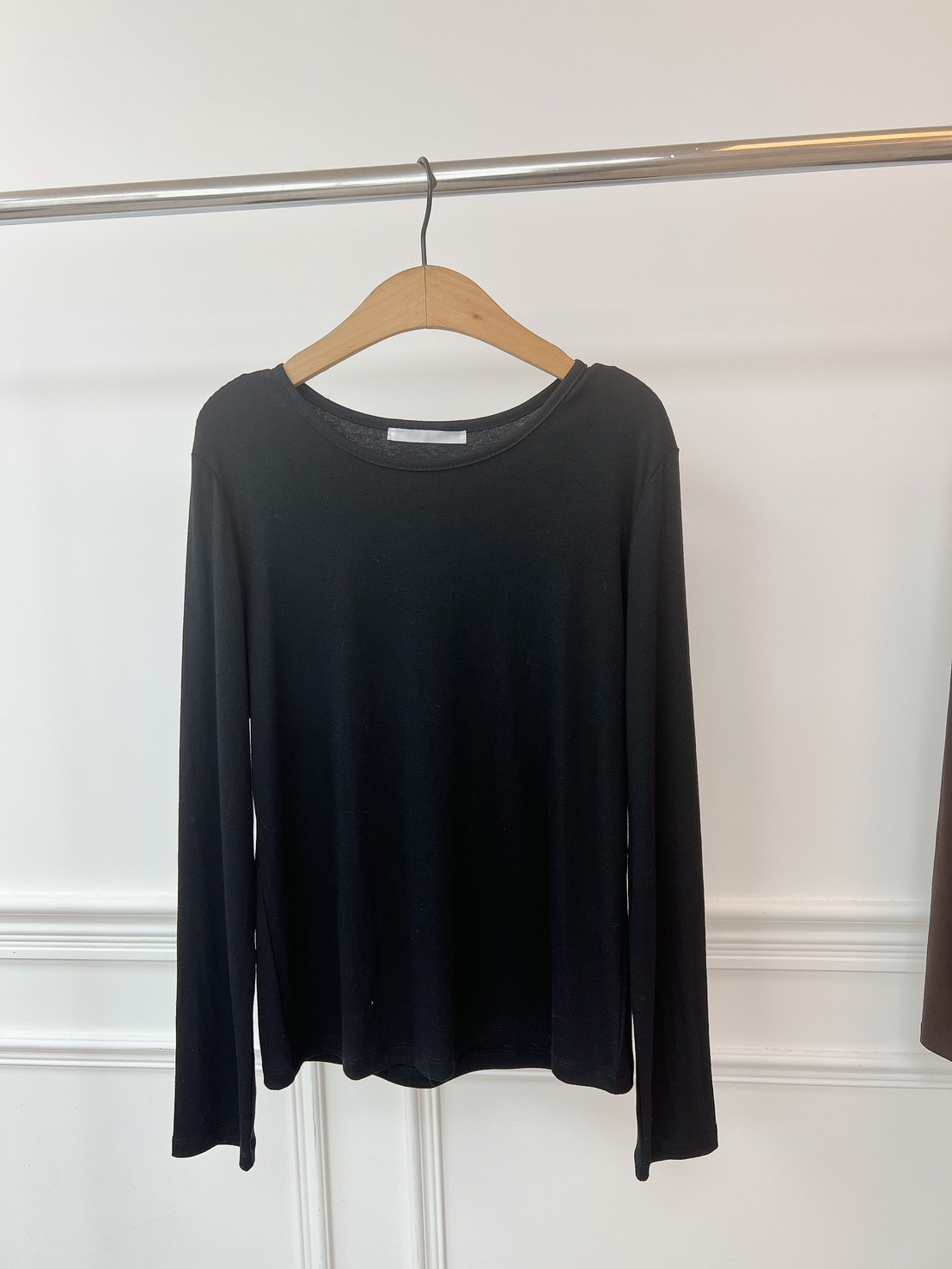 A112.女孩秋冬必備大圓領長袖素TEE