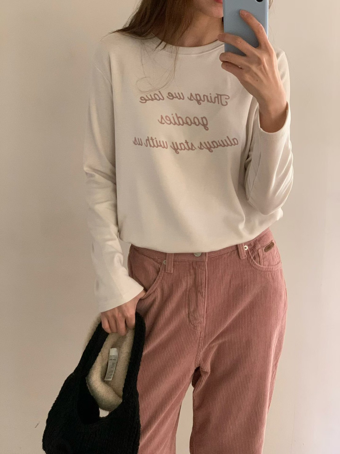 A69.日常莫蘭迪英文草寫TEE