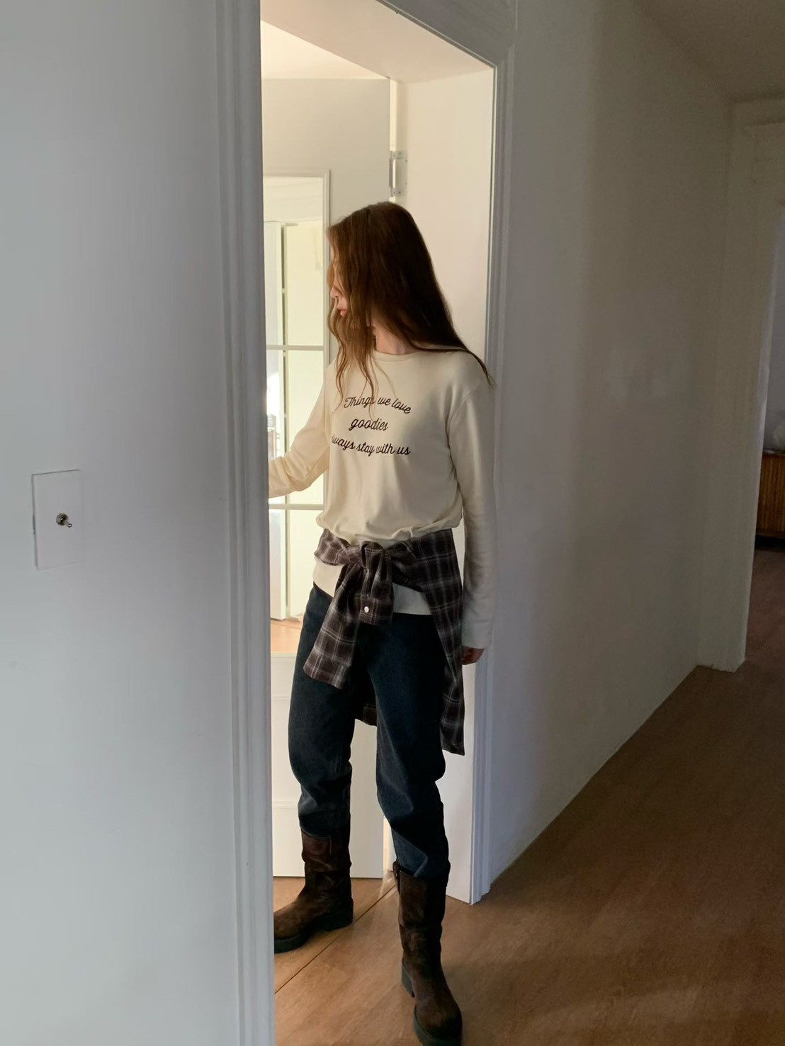 A69.日常莫蘭迪英文草寫TEE