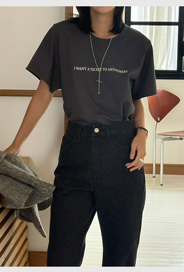 B04.舒適磨毛英文小字短袖TEE