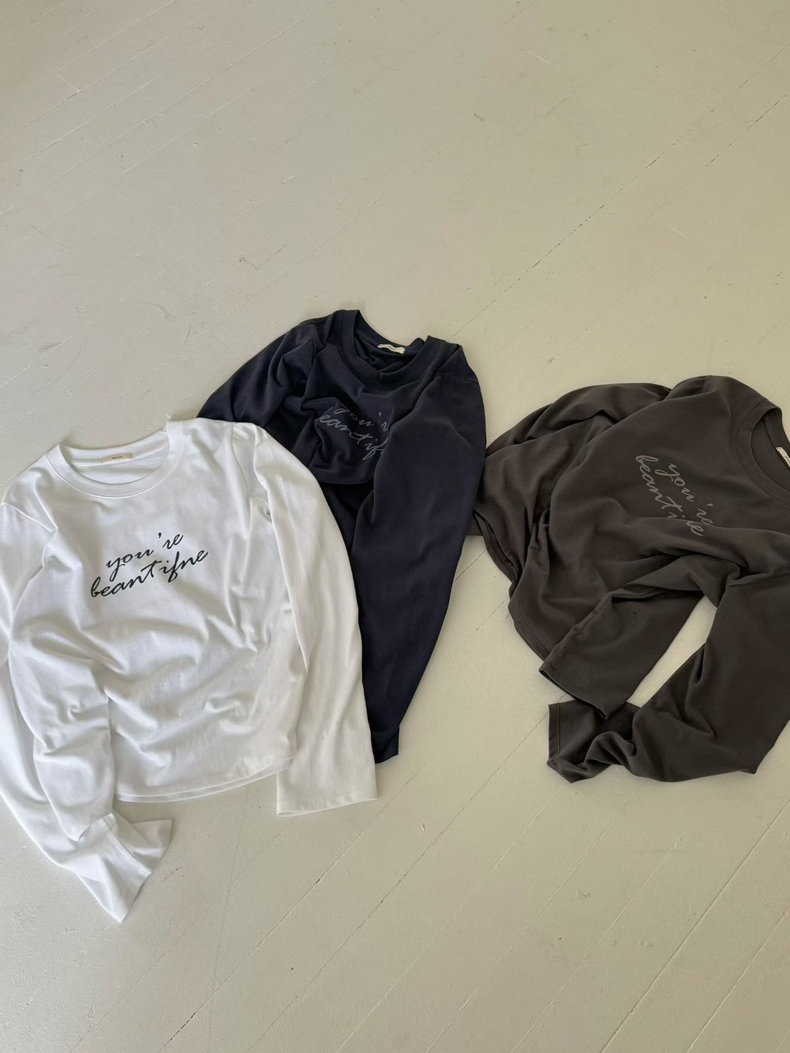 B06.日常冬季英文草寫TEE