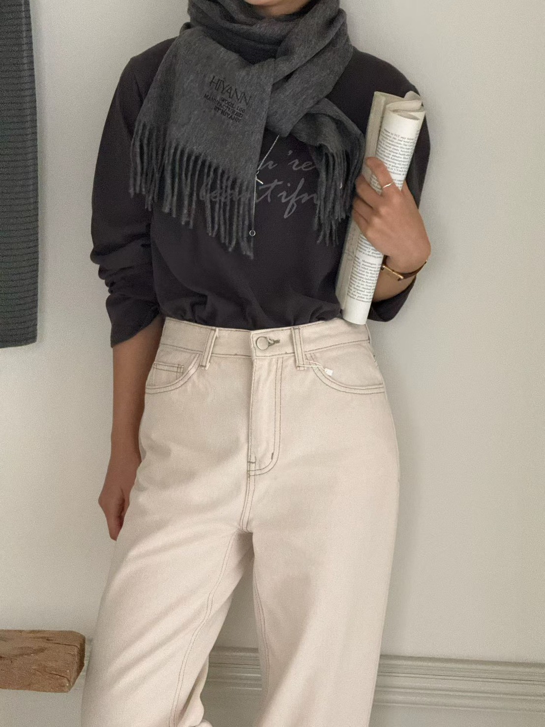 B06.日常冬季英文草寫TEE