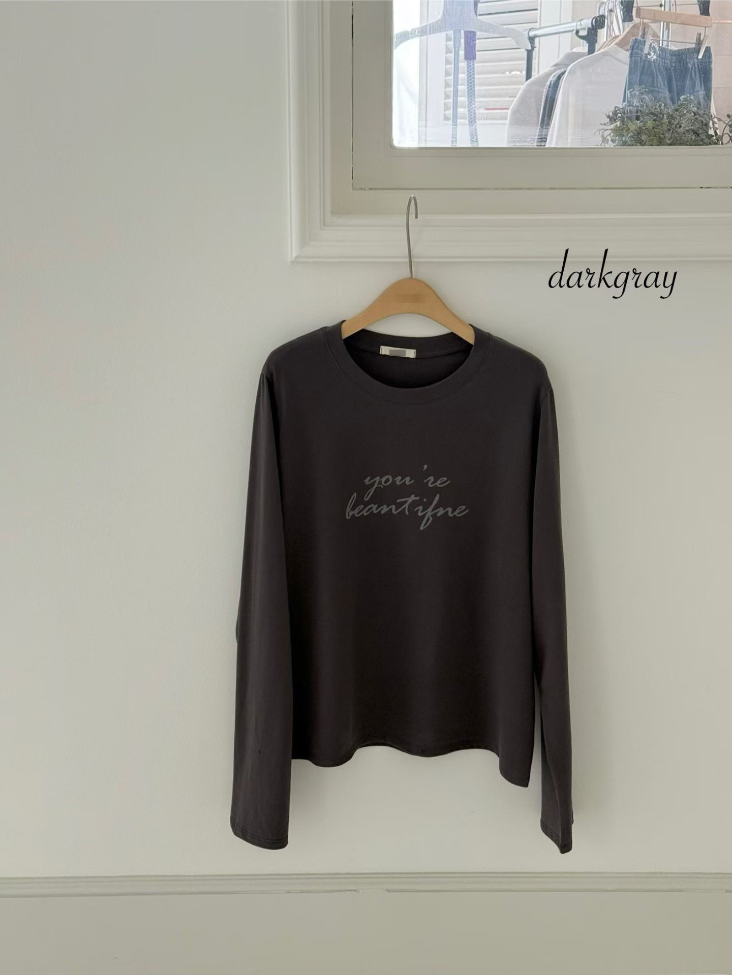 B06.日常冬季英文草寫TEE