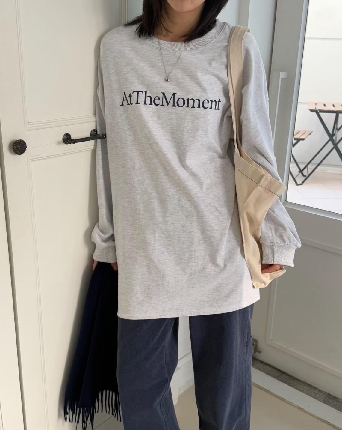 B13.AT The Moment長版TEE