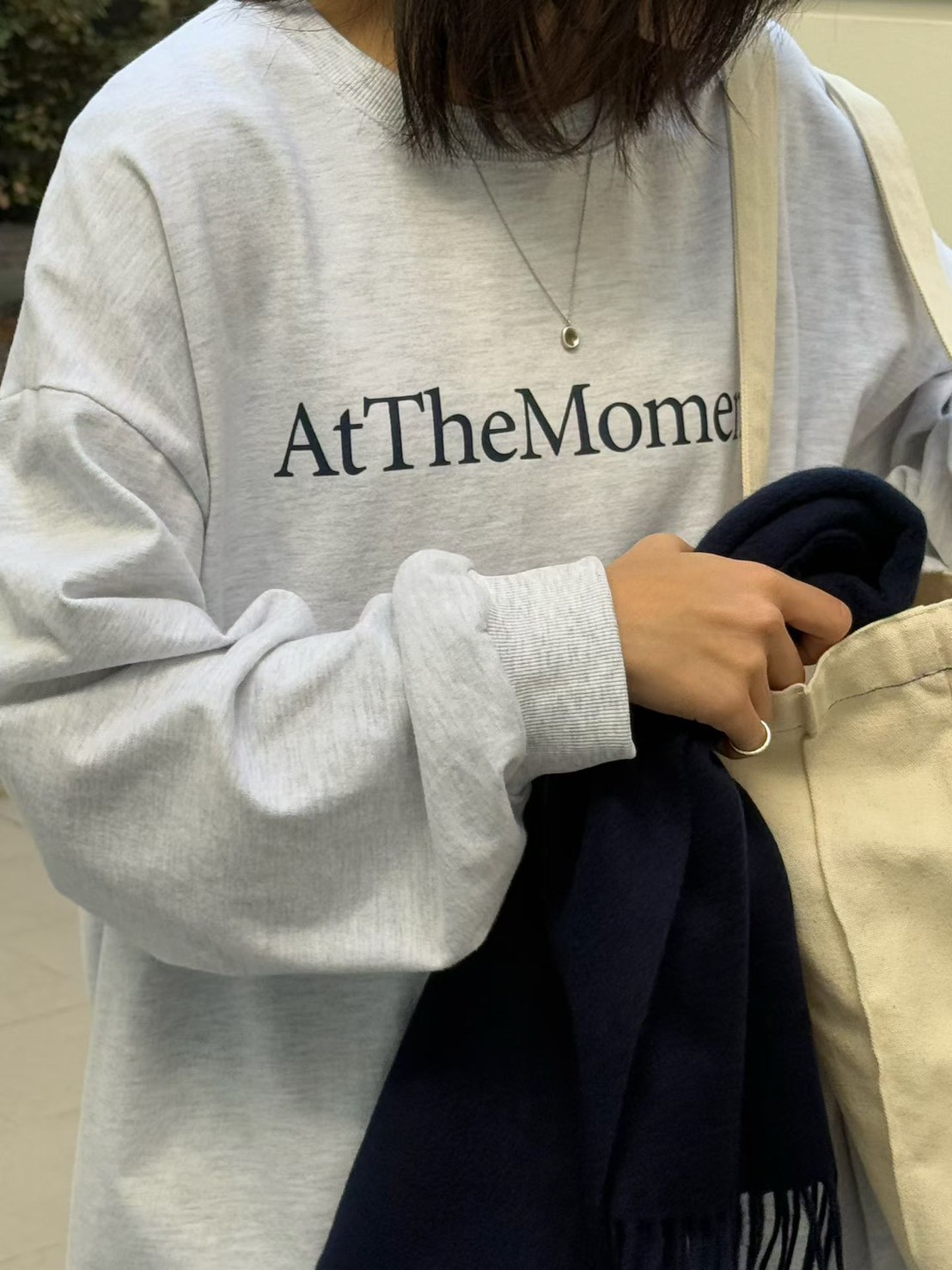 B13.AT The Moment長版TEE