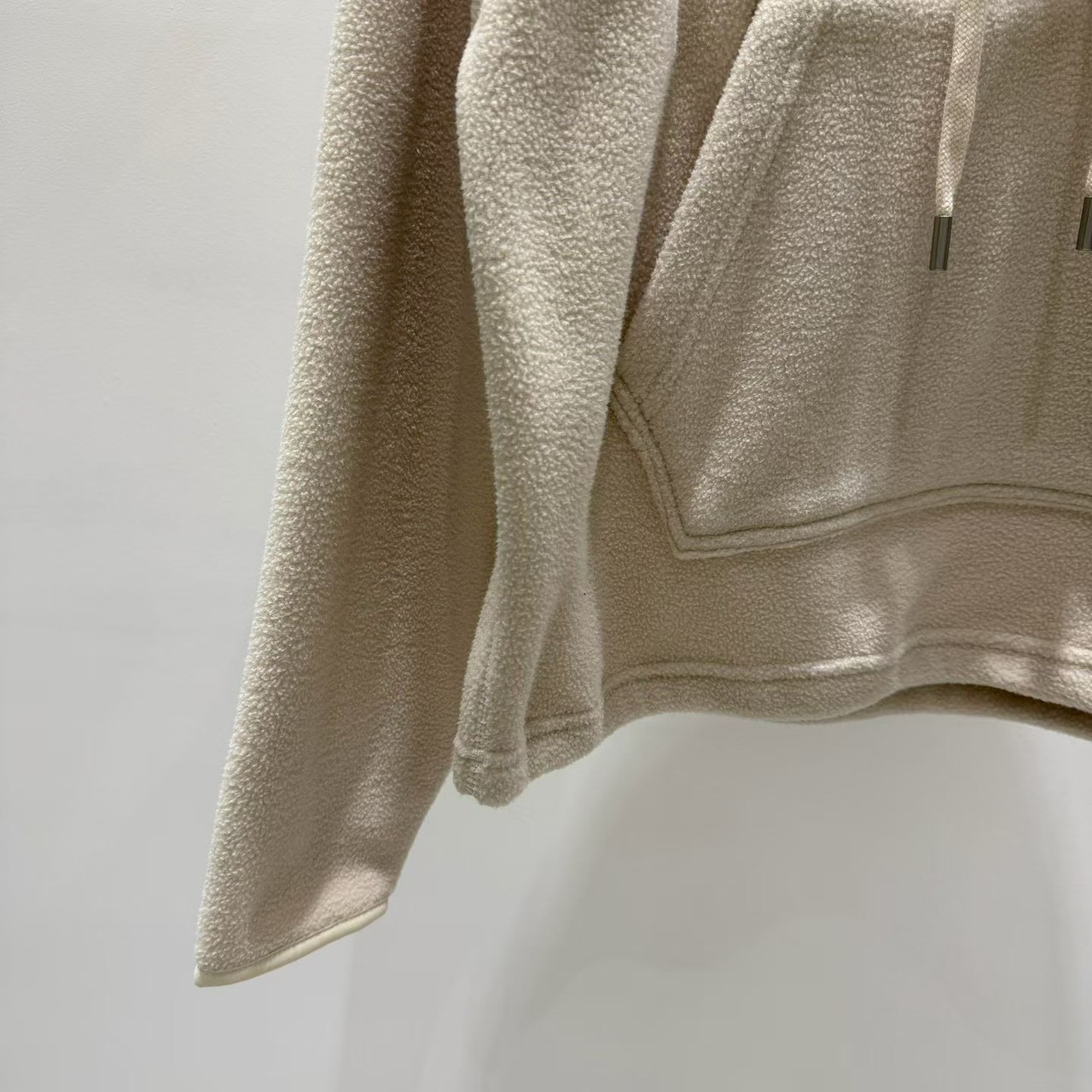 B34.質感家可愛毛絨紋理連帽上衣