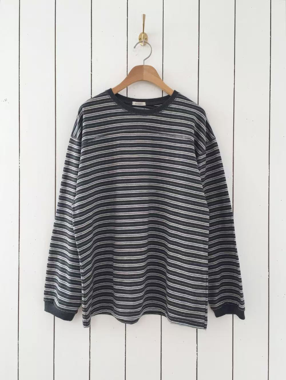 B24.寬鬆自在條紋長袖TEE