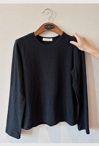 B08.蒙布朗素色舒適圓領上衣