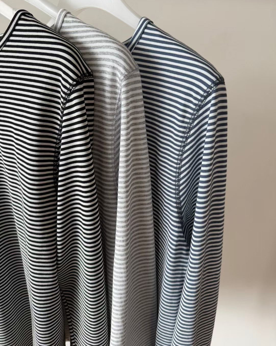 B23.瘦瘦歐膩日常細條紋TEE