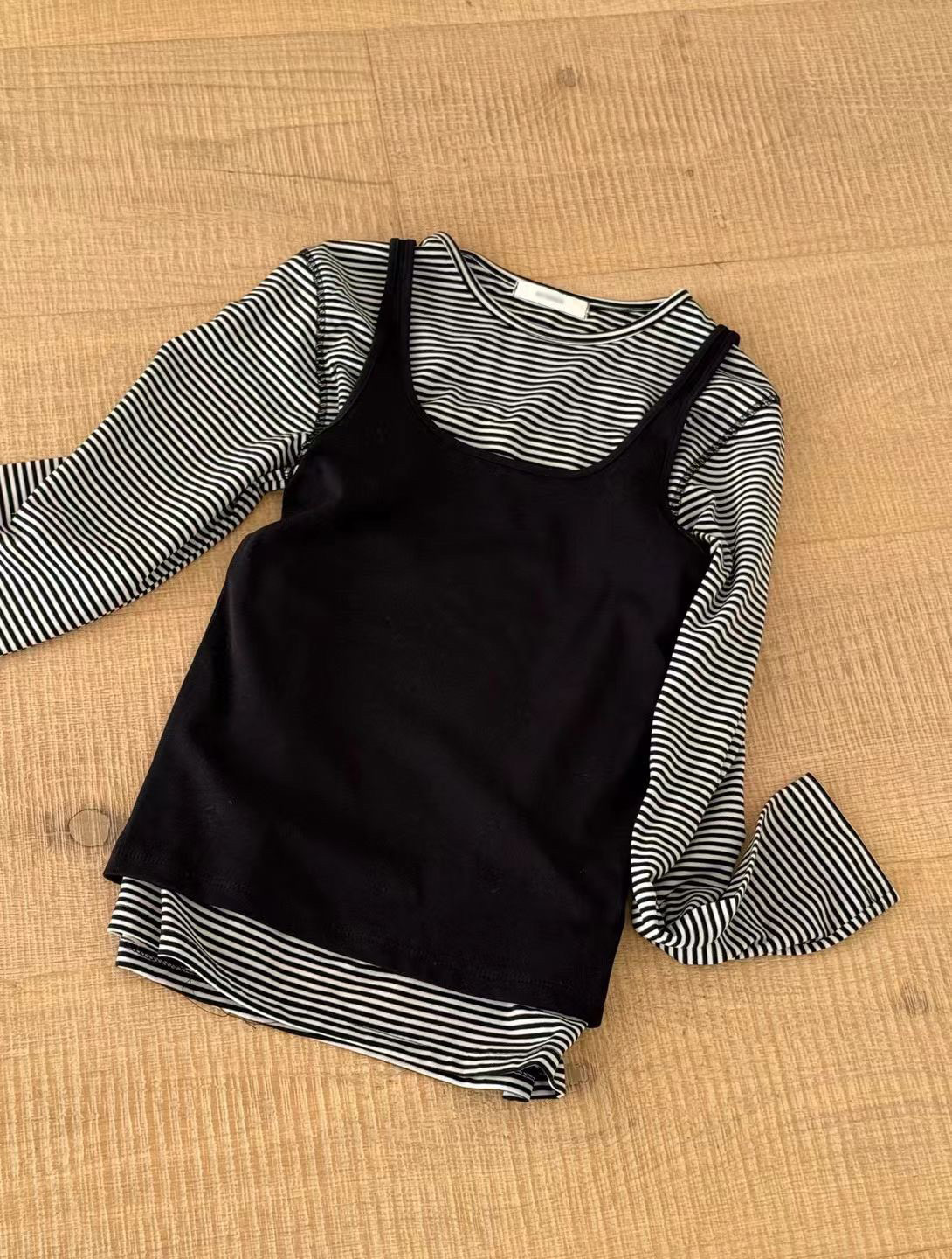 B23.瘦瘦歐膩日常細條紋TEE